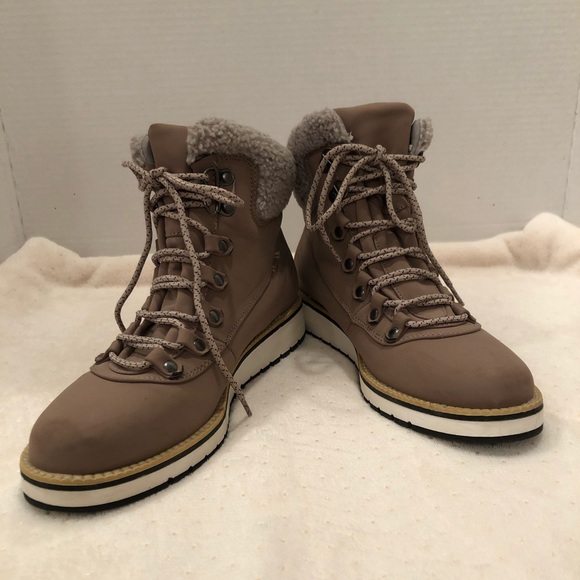 Aspen Nomad Water Resistant Boots in EUC size 8.5 - Picture 1 of 9